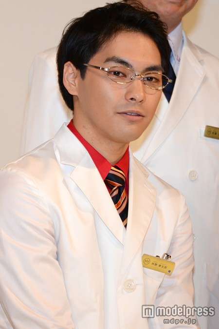 堀北真希ら美女が純白ナース姿で集結「柳楽優弥がオアシスのような現場」‐『まっしろ』制作会見