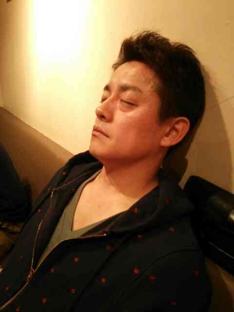 親の再婚相手受け入れられましたか?