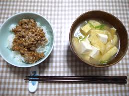 休日の昼ごはんはなんですか？
