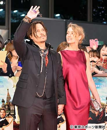 ジョニー・デップ、ドタキャン会見28日にやり直し