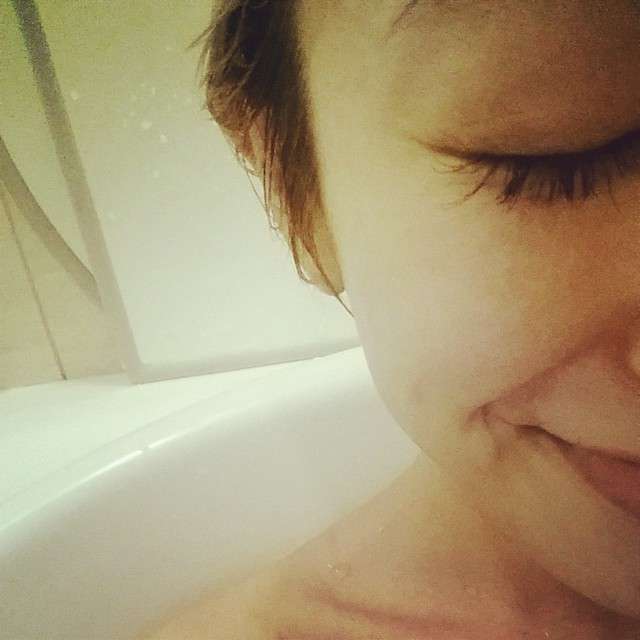 小栗旬、愛娘とのプライベートショット公開 理想の父親像も明かす