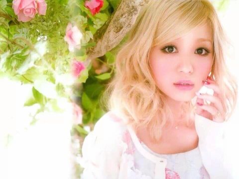 iPod・ウォークマンの中で１番曲数の多いアーティストは？