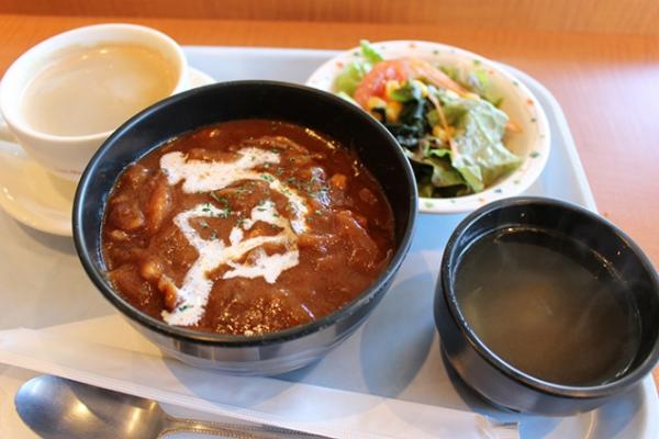 東大vs早稲田vs明治　どこの学食が一番うまいのか！？　食べ比べてみた