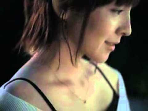 【CM】麻生久美子   ユニクロ ヒートテックインナー（冬のテラス篇） ３０秒 - YouTube