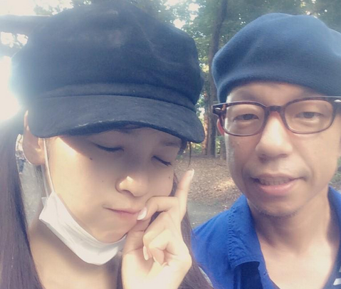 坂口杏里、バイきんぐ小峠英二からの土産公開