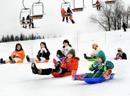 雪国の人！授業はスキー？スケート？