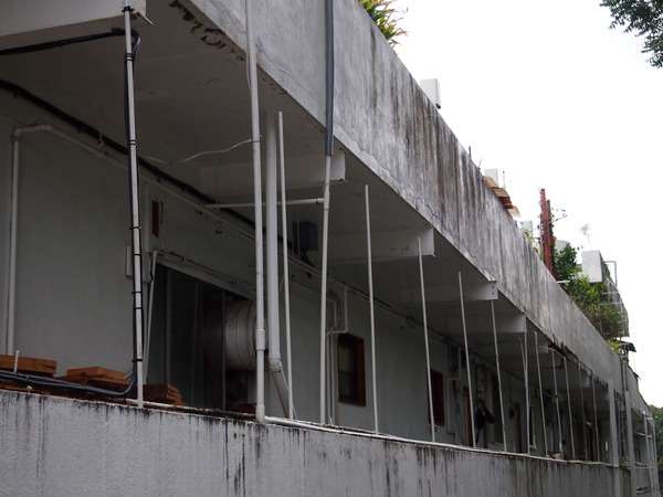 素人夫婦2人で作っちゃった！鉄筋コンクリ5階建ての「沢田マンション」は前代未聞の手作りマンションだ！