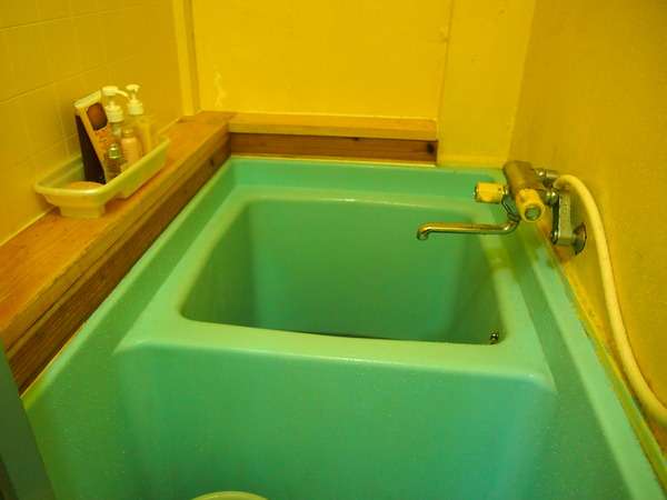 素人夫婦2人で作っちゃった！鉄筋コンクリ5階建ての「沢田マンション」は前代未聞の手作りマンションだ！