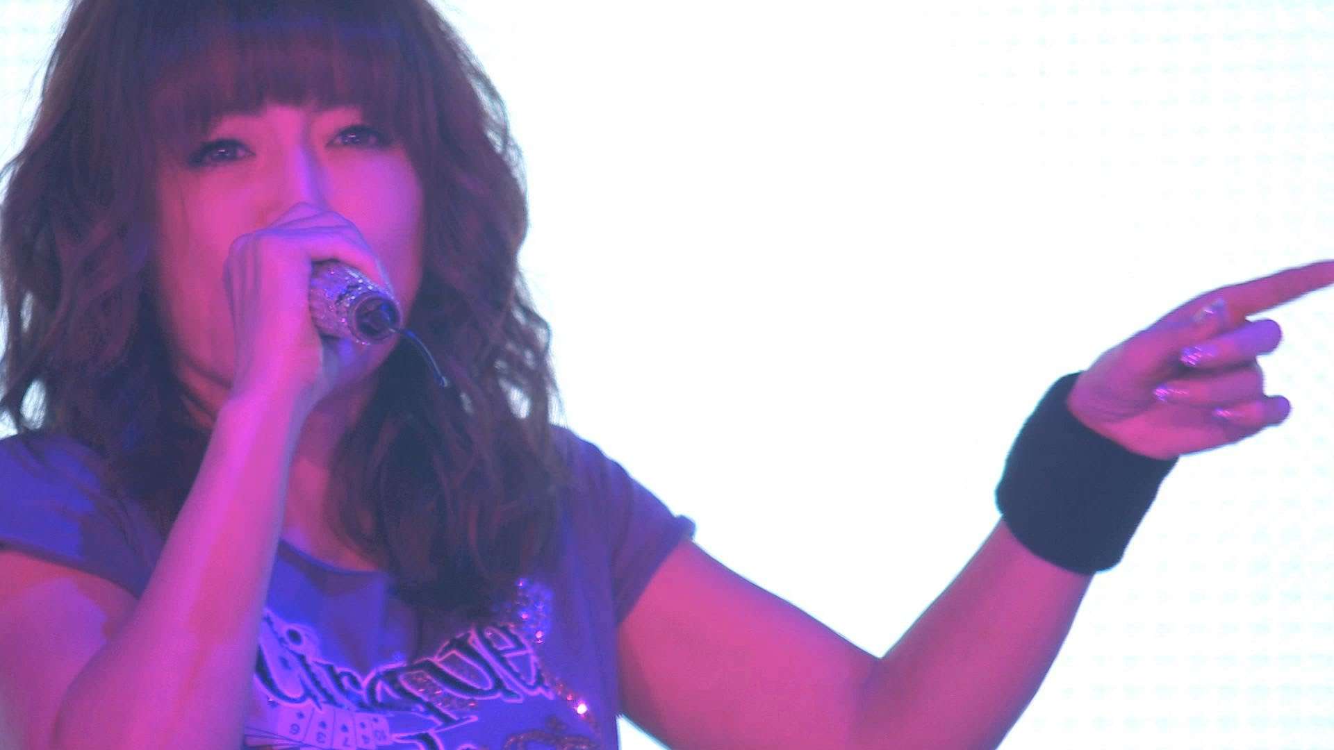 浜崎あゆみ / Movin' on without you（ayumi hamasaki COUNTDOWN LIVE 2014-2015 A Cirque de Minuit） - YouTube