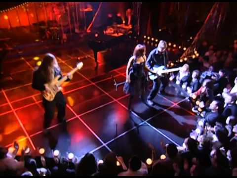 ドナ・サマー ホット・スタッフ  Donna Summer Hot Stuff - YouTube