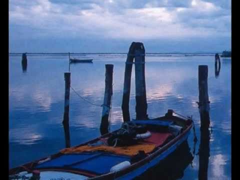 恋はみずいろ　ポール・モーリア L'amour est bleu Paul Mauriat - YouTube