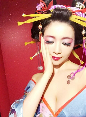 森下悠里、谷間くっきりセクシー花魁姿公開!