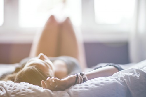 アレ…意外と重め？ 男性が「彼女に求める理想の体重」ついに判明