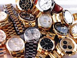 婚活の女、男性昏睡させ時計買う