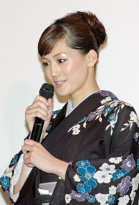 「ただの友達です」綾瀬はるかの熱愛否定でささやかれる、松坂桃李の不穏なウワサ