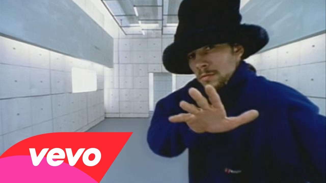 Jamiroquai - Virtual Insanity (Official Video) - YouTube