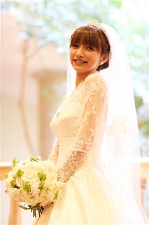 ゴマキ、涙のウエディング！なっちが矢口がモー娘。ＯＧズラリ祝福 - SANSPO.COM（サンスポ）