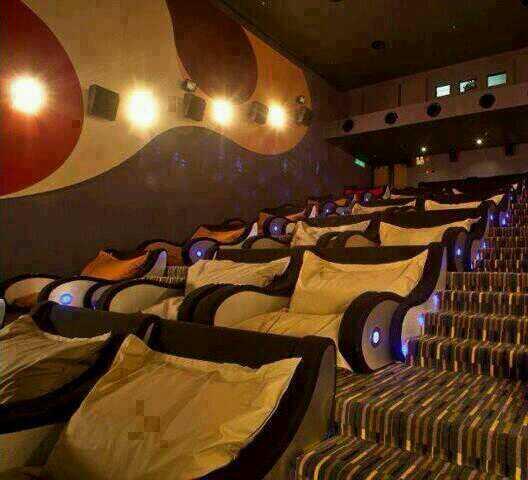 映画館で寝てしまう方いますか?