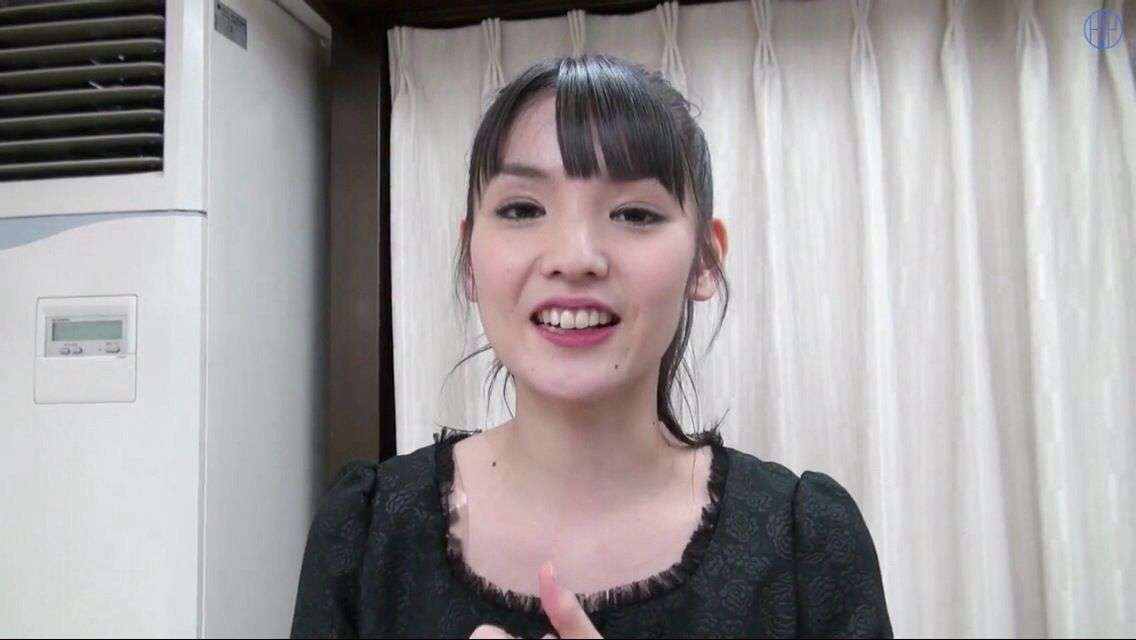 年齢よりも若く見える芸能人 または老けて見える芸能人は？