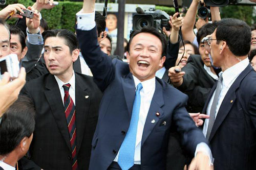 「麻生太郎 かわいい」でネット検索するとめっちゃ和むとツイッターで話題に
