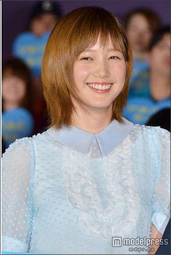 桐谷美玲、AKB48の“推しメン”明かす…本田翼とアイドルトーク