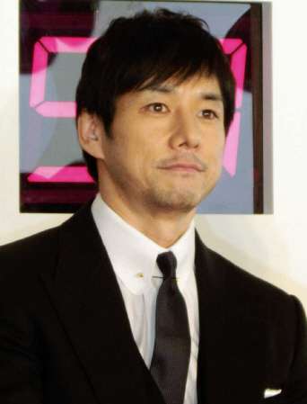 「ショック」「夢が一つ無くなった」「早退する」「おでんをこぼした」西島秀俊結婚に女性ファン悲鳴