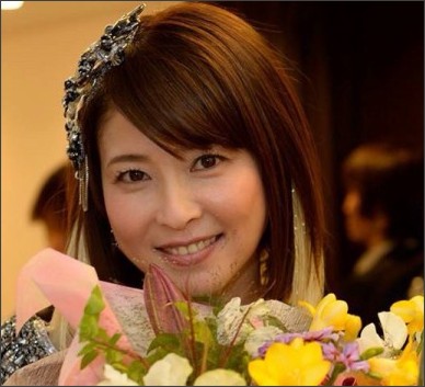 年齢よりも若く見える芸能人 または老けて見える芸能人は？