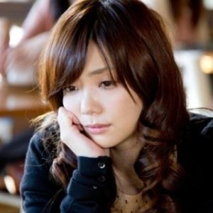 倉科カナ　中学生役のためセーラー服　コントじゃなくドラマです…怒りも