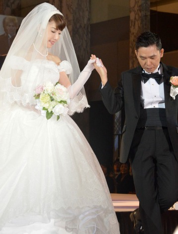 太田光夫妻、結婚25年で初挙式 　念願のブライダル2ショットが実現