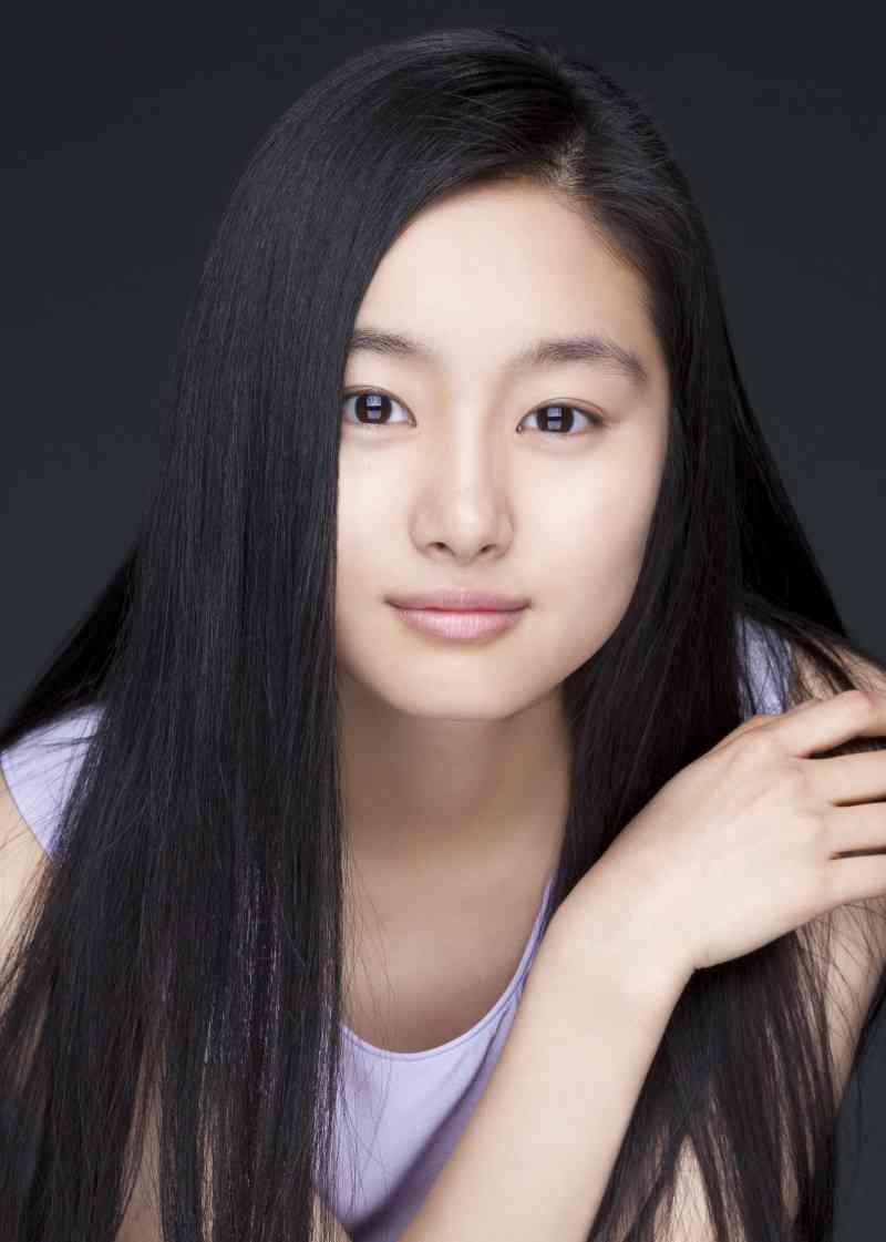 22歳人気女優に「極秘結婚・隠し子」疑惑が浮上！