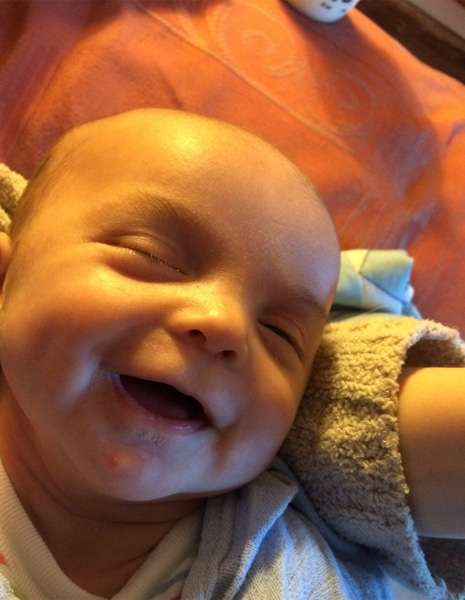 メイクアプリで加工した赤ちゃんの写真がホラーに かわいすぎるビフォー アフター ガールズちゃんねる Girls Channel