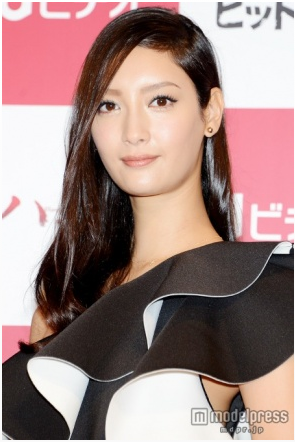 菜々緒に“悪女役”オファー殺到 「蹴ってください」のリクエストも