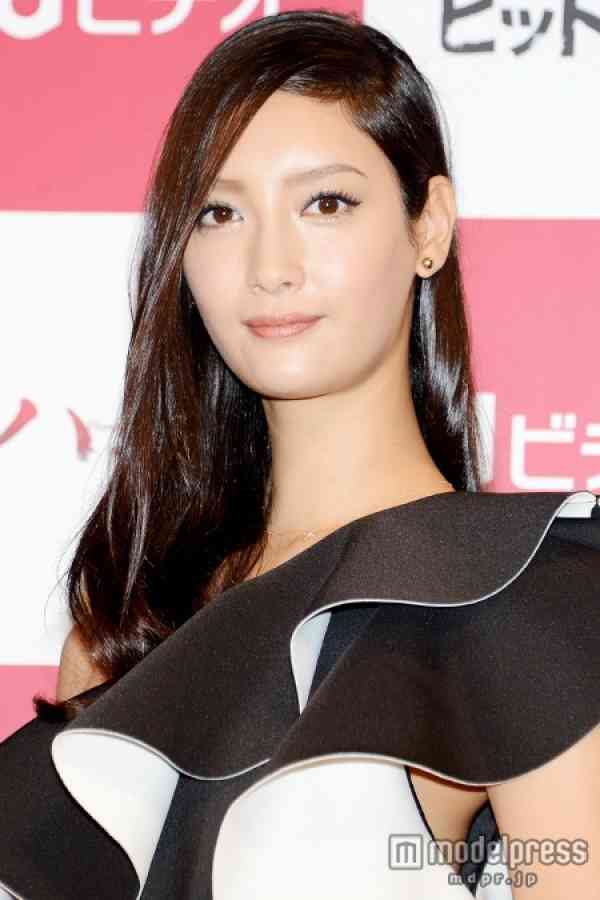 菜々緒に“悪女役”オファー殺到 「蹴ってください」のリクエストも - モデルプレス