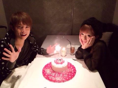 辻希美がまた炎上…レストランで結婚記念日を偽り、記念写真まで撮影