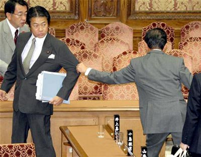 「麻生太郎 かわいい」でネット検索するとめっちゃ和むとツイッターで話題に