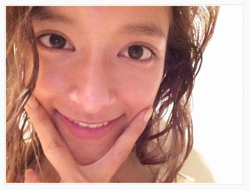 ローラ、福山雅治、妻夫木聡ら美肌芸能人が実践する「タモリ式入浴法」の効果