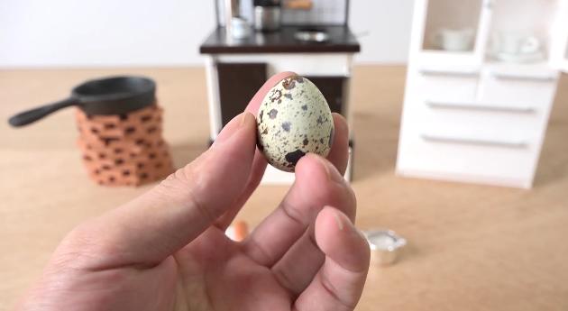 本当に食べられるミニチュアクッキング動画が国内外で話題に！ ミニサイズのフライパン＆お鍋で朝食を作るよ♪