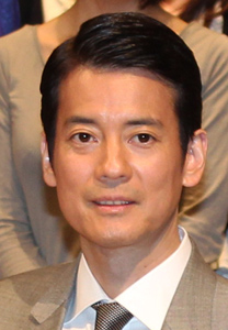 年齢よりも若く見える芸能人 または老けて見える芸能人は？