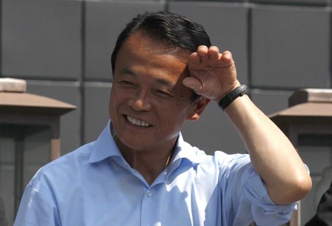 「麻生太郎 かわいい」でネット検索するとめっちゃ和むとツイッターで話題に