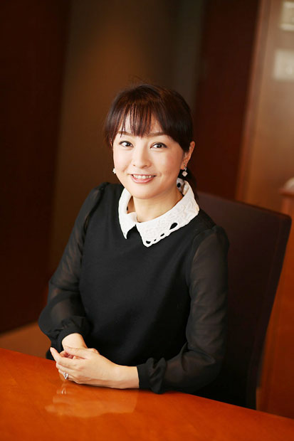 丸岡いずみの「青汁試飲」に、明石家さんまがツッコミ「それ売って生活してる家族もいる」