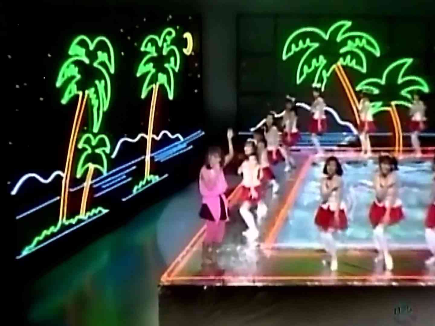 中山美穂   クローズアップ - YouTube