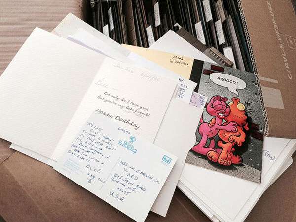 素敵すぎる!およそ40年間、毎日妻にラブレターを書き続けている夫