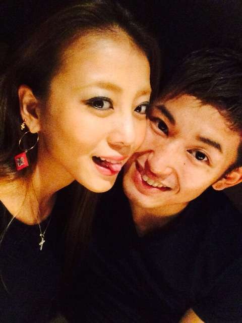 妊娠中のあびる優、夫に「愛しいよ」ほっこりショット公開