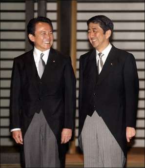 「麻生太郎 かわいい」でネット検索するとめっちゃ和むとツイッターで話題に