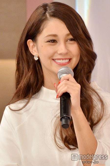 ダレノガレ明美 髪cmばっさりイメチェン 小顔際立つキュートヘアに ガールズちゃんねる Girls Channel