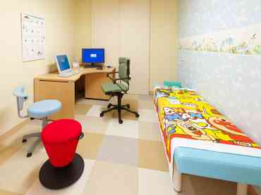 子どもの診察室への付き添い、いつまで行きますか？