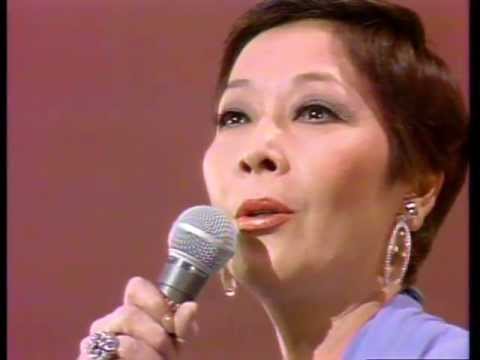 越路吹雪　LIVE 一寸おたずねします - YouTube