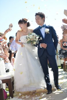 芸能人のウエディングドレス姿を貼っていこう