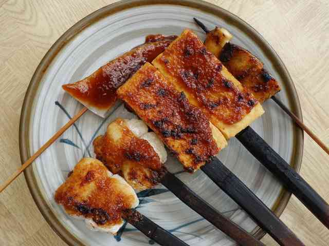 郷土料理・銘菓を紹介するトピ