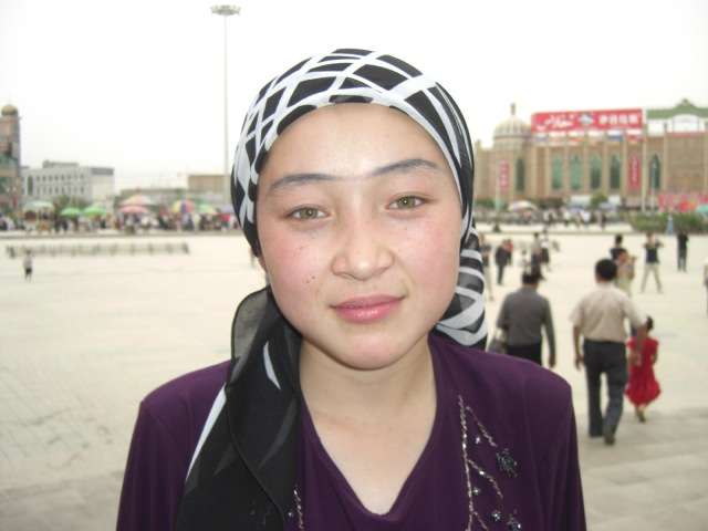 レーザーによりブルーの瞳を手に入れる!?米国でもすでに実験段階。